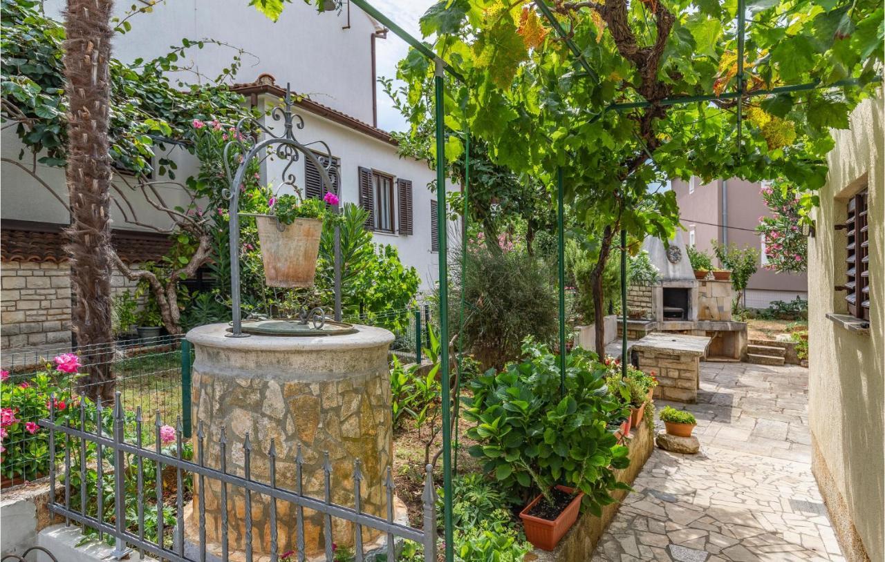 2 Bedroom Stunning Apartment In Rovinj Ngoại thất bức ảnh
