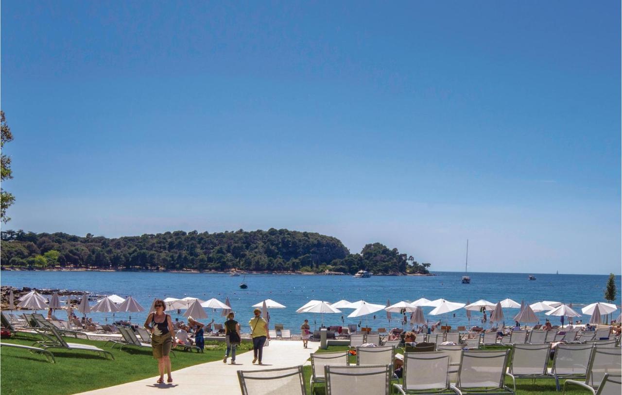 2 Bedroom Stunning Apartment In Rovinj Ngoại thất bức ảnh